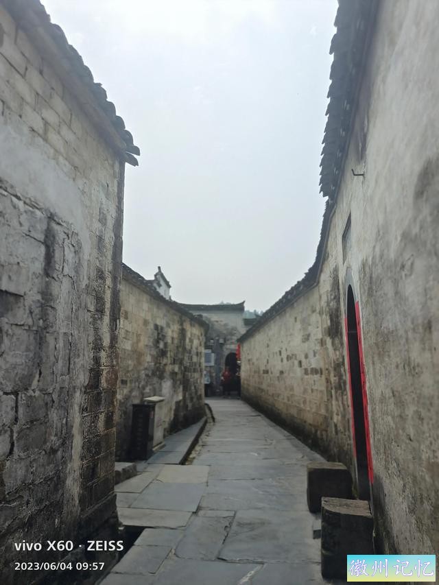 黄山脚下的西递-4.jpg