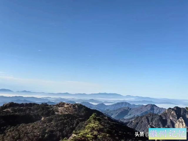 看日出不雅观云海登顶莲花峰，76岁老父亲和72岁老母亲自助游黄山-13.jpg
