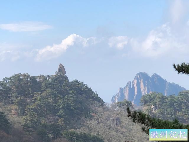 游览黄山光明顶，看到了“迎客松”、“飞来石”和“猴子不雅观海”-8.jpg