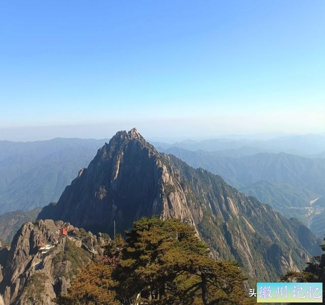 黄山之天都峰篇天都峰，与光明顶、莲花峰并称为三大黄山主峰，-1.jpg
