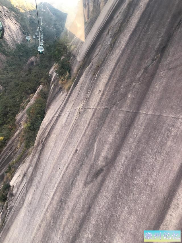 攀登黄山主峰之一、第二高峰，海拔1860米的光明顶-3.jpg