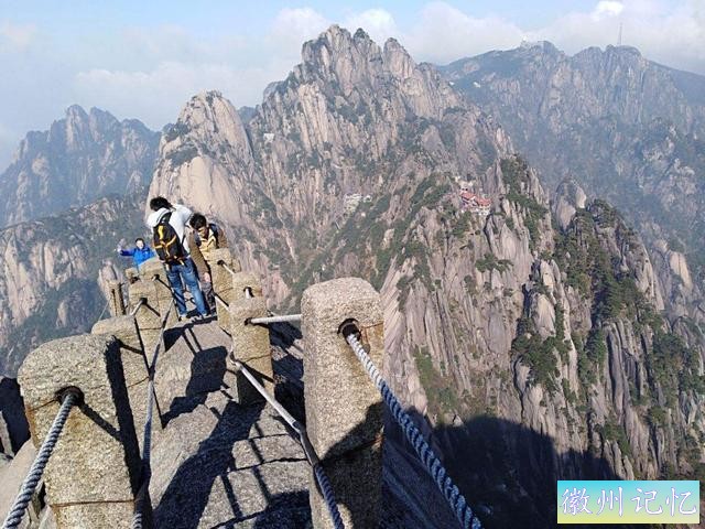 黄山天都峰：要么吓哭、要么美哭！每天4点禁止入内-5.jpg