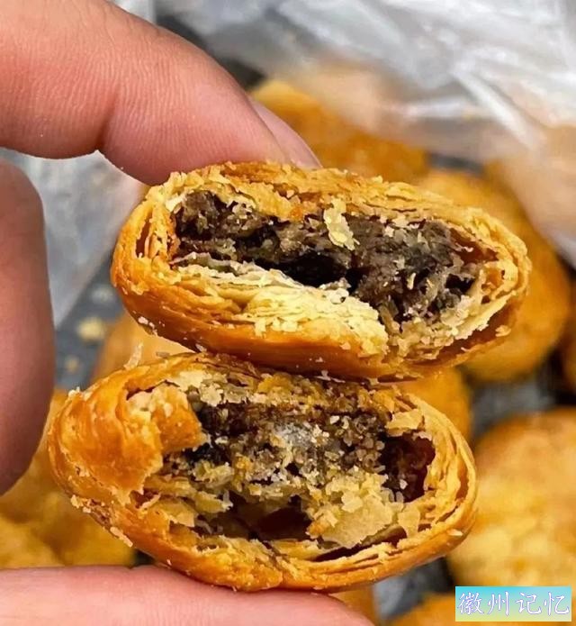 老街美食保举第一弹：臭鳜鱼、毛豆腐、黄山烧饼、徽州馄饨....-3.jpg